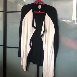 Black/white sweater cardigan